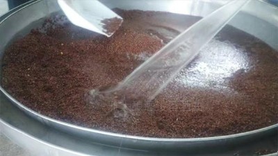 夏季用白酒釀造設(shè)備做固態(tài)酒，忽視這個泡糧細(xì)節(jié)，小心感染雜菌