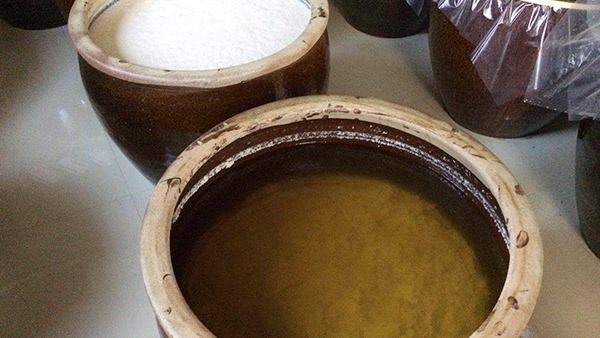 用不銹鋼釀酒設(shè)備做半固態(tài)大米酒，怎樣判斷發(fā)酵是否完成？