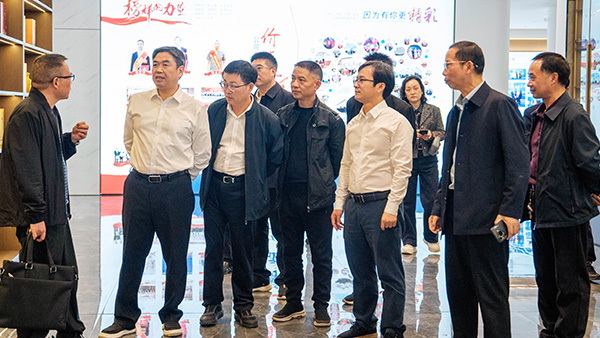強(qiáng)職能·優(yōu)服務(wù)·促提升 | 市人大黨組成員、副主任提名人選李天明率隊(duì)赴雅大調(diào)研